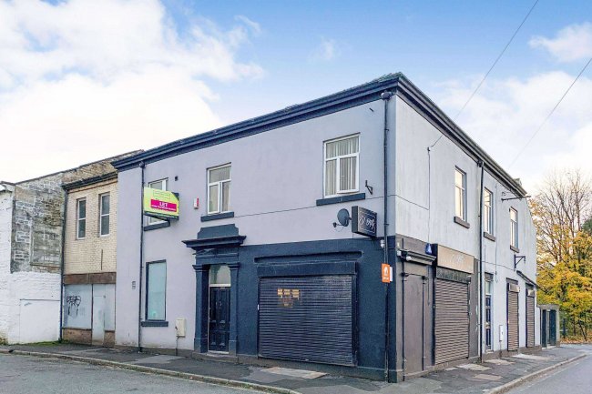 Stakes Hall Place, Blackburn, East Lancashire BB2 4UX 33