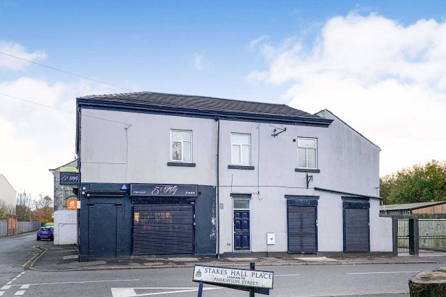 Stakes Hall Place, Blackburn, East Lancashire BB2 4UX 33