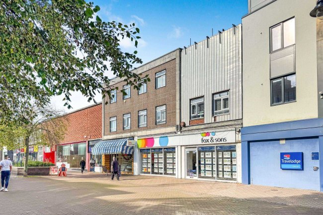 10/11 High Street Gosport, Hampshire PO12 1BX 27