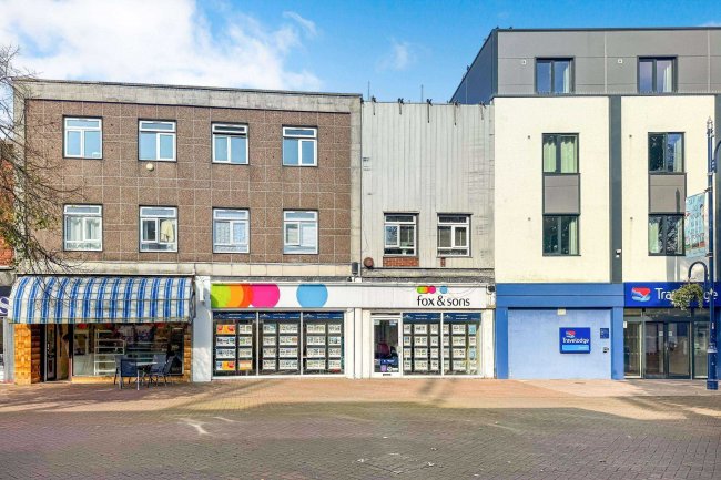 10/11 High Street Gosport, Hampshire PO12 1BX 27