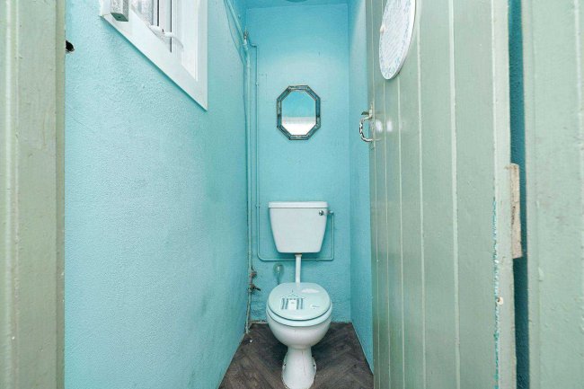 8 Avondale Rd, Aldershot, GU11 3HQ 10