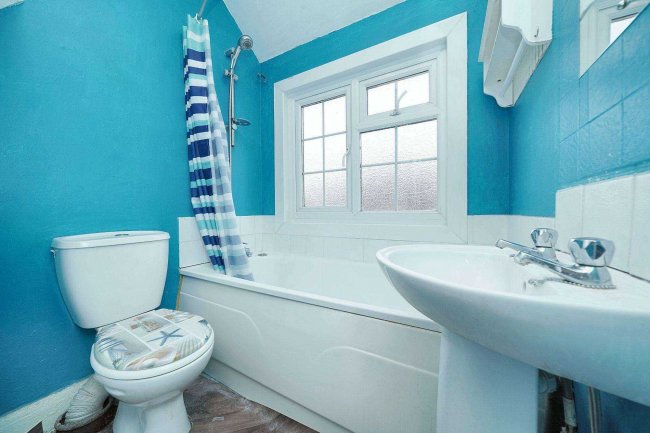 8 Avondale Rd, Aldershot, GU11 3HQ 10