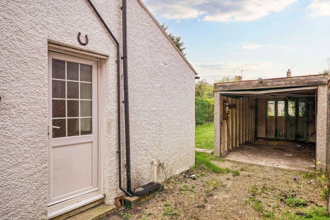 8 Avondale Rd, Aldershot, GU11 3HQ 10