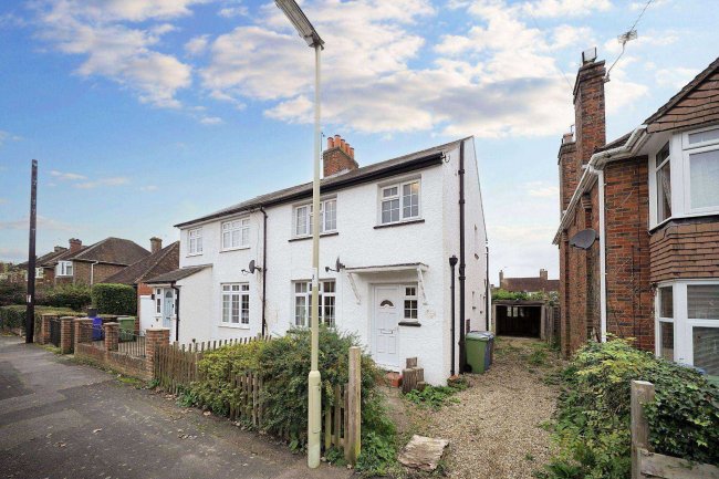 8 Avondale Rd, Aldershot, GU11 3HQ 10