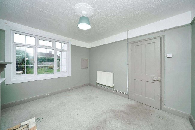 8 Avondale Rd, Aldershot, GU11 3HQ 10