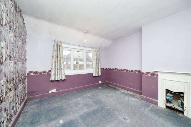 8 Avondale Rd, Aldershot, GU11 3HQ 10