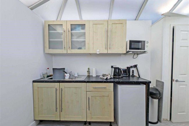 106 Stone Lane, Worthing, West Sussex BN13 2BG 7