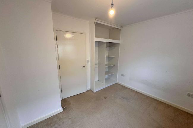 1 Foxdene Close, South Woodford, London E18 1BH 9