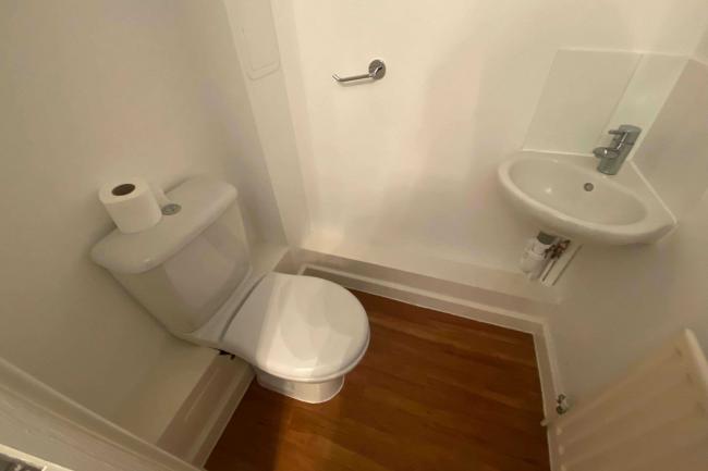 1 Foxdene Close, South Woodford, London E18 1BH 9