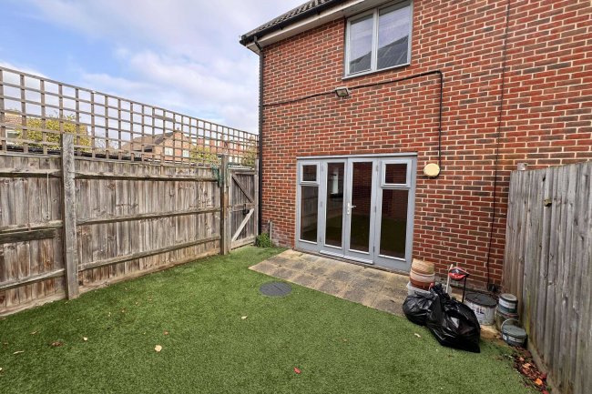 1 Foxdene Close, South Woodford, London E18 1BH 9