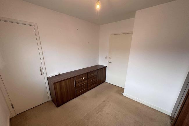 1 Foxdene Close, South Woodford, London E18 1BH 9