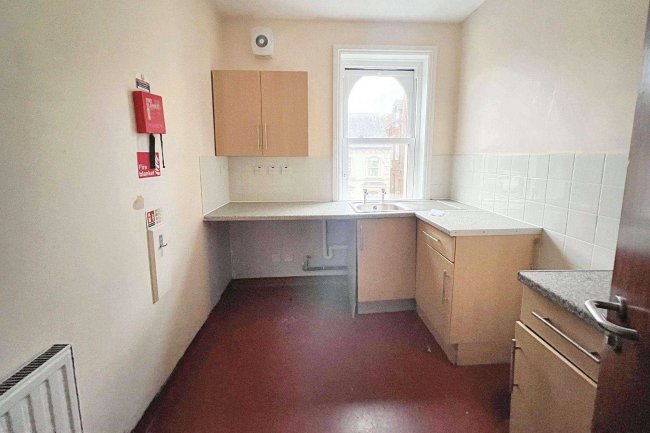 10 Canterbury Road, Ashford, TN24 8JX 6