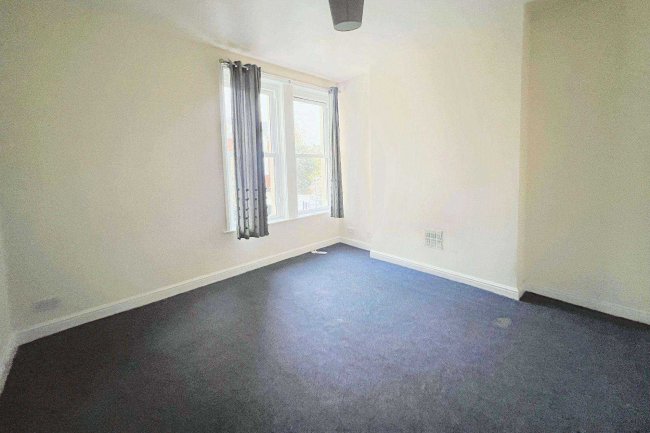 10 Canterbury Road, Ashford, TN24 8JX 6