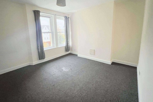 10 Canterbury Road, Ashford, TN24 8JX 6