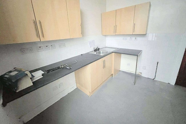 10 Canterbury Road, Ashford, TN24 8JX 6