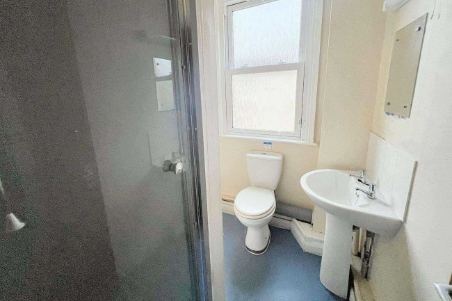 10 Canterbury Road, Ashford, TN24 8JX 6