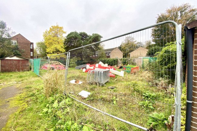 Land to rear of 15 Connaught Road, Teddington, TW11 0PP 5