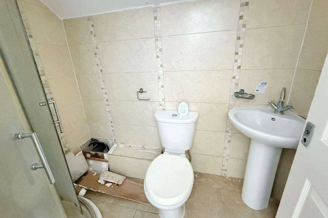 12d The Grove, Sunderland, SR2 7HF 6