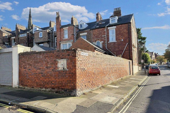 12d The Grove, Sunderland, SR2 7HF 6