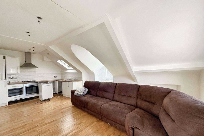 12d The Grove, Sunderland, SR2 7HF 6