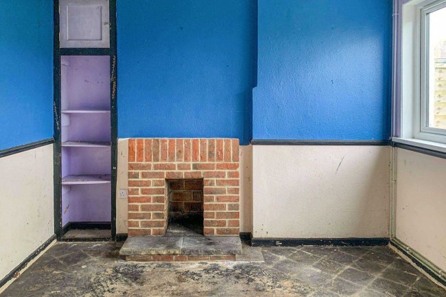 66 Oaklyn Gardens, Shanklin  Isle of Wight, PO37 7DD 4