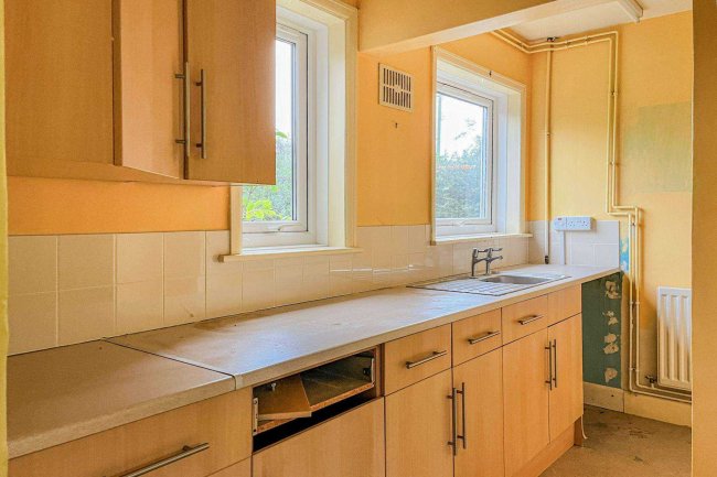 3 North View, Harbours Lake Lane, Newchurch, Sandown  Isle of Wight  PO36 0LY 4