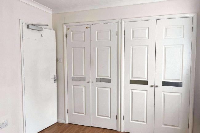 Heathlands, Chequers Lane, Walton-on-the-Hill, Surrey KT20 7ST 5