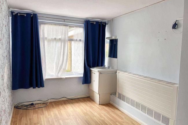 Heathlands, Chequers Lane, Walton-on-the-Hill, Surrey KT20 7ST 5