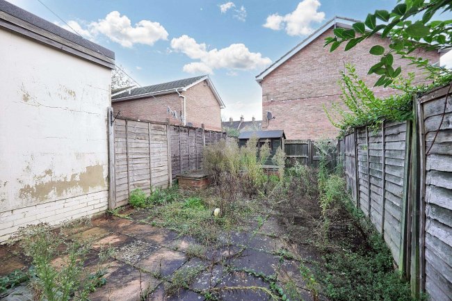 4 Dover Street, Maidstone, Kent, ME16 8LE 5