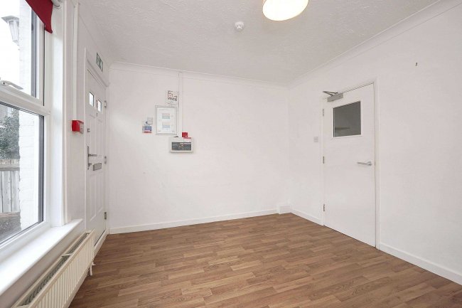 4 Dover Street, Maidstone, Kent, ME16 8LE 5