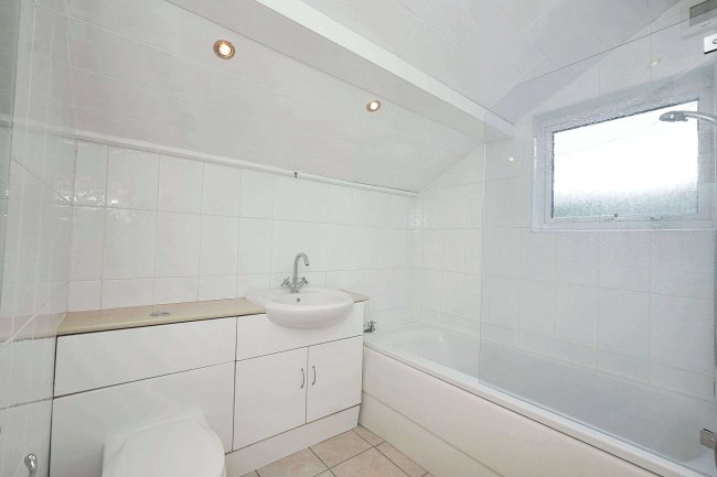 4 Dover Street, Maidstone, Kent, ME16 8LE 5