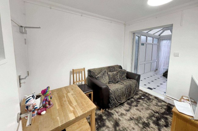 103 Lower Boxley Road, Maidstone, Kent, ME14 2UT 6