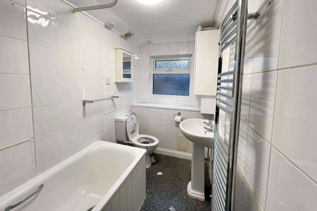 103 Lower Boxley Road, Maidstone, Kent, ME14 2UT 6