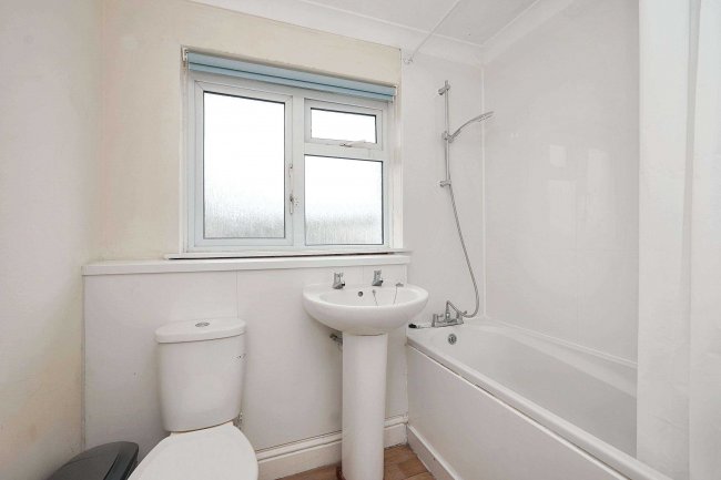 17 Sheldwich Close, Ashford, Kent, TN23 5RX 3