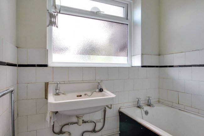 8 Ingle Close, Birchington, CT7 9EB 10