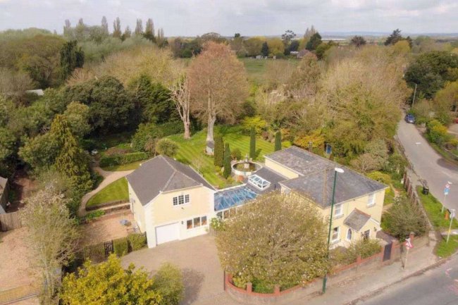 Early Cottage, Shripney Road, Bognor Regis, PO22 9NW 9