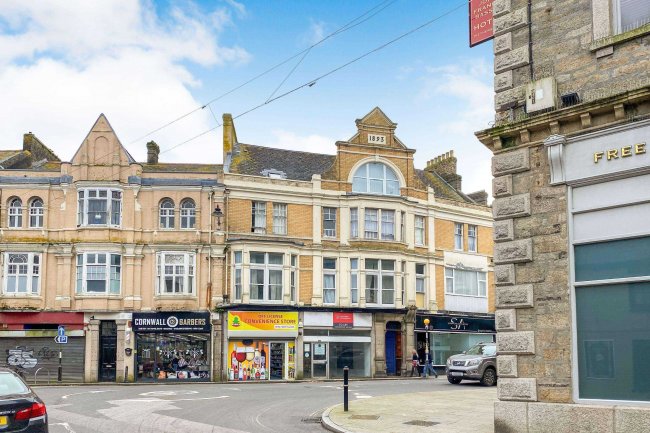 22a Commercial Street, Camborne, Cornwall, TR14 8JY 28