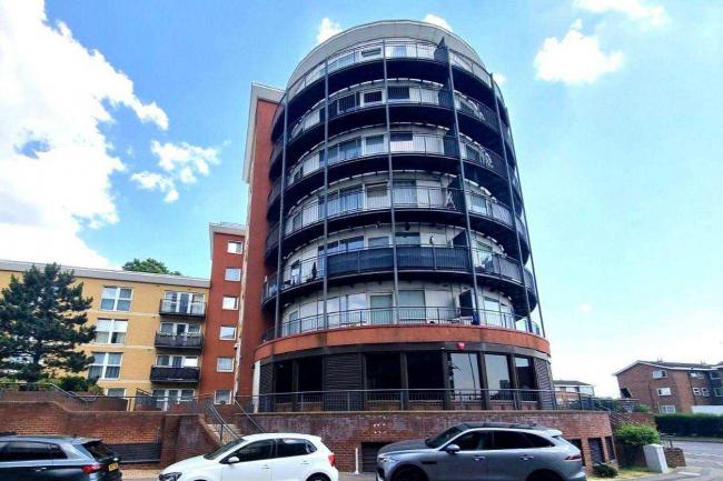 Flat 53, Regal House, Royal Crescent, Ilford, Essex, IG2 7JY 4