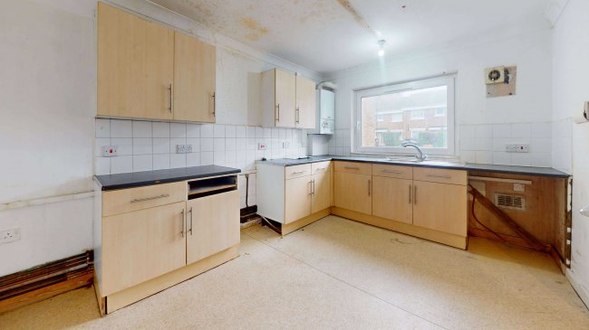 119 William Morley Close, East Ham, London, E6 1QZ 6