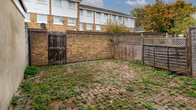 119 William Morley Close, East Ham, London, E6 1QZ 6