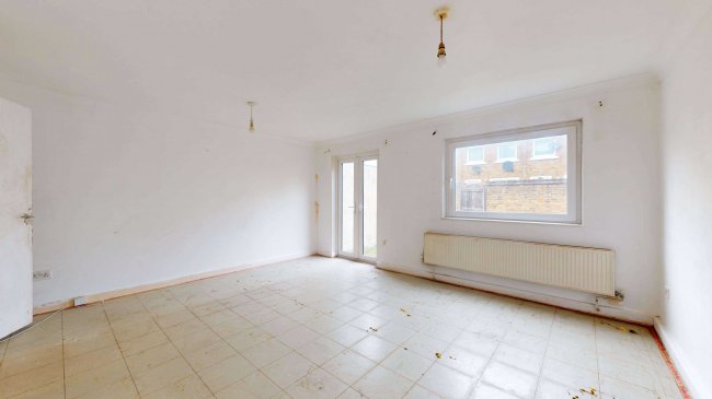 119 William Morley Close, East Ham, London, E6 1QZ 6