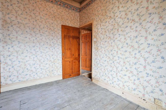7 Bellmore Street, Liverpool, L19 1QR 1