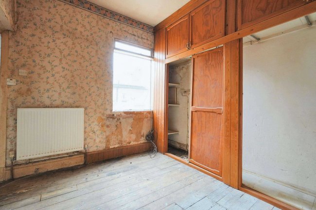7 Bellmore Street, Liverpool, L19 1QR 1
