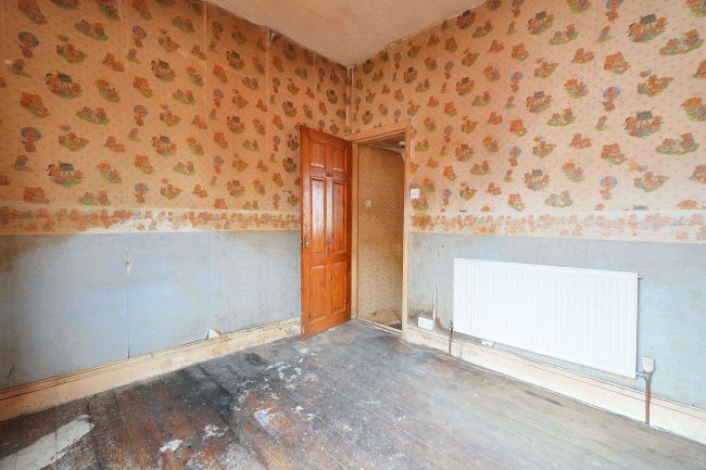 7 Bellmore Street, Liverpool, L19 1QR 1