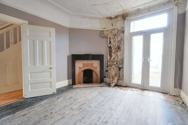 36 Rullerton Road, Wallasey, CH44 5XQ 4