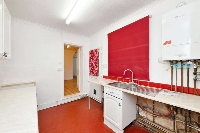 2 Honey Lane, Waltham Abbey, Essex, EN9 3AH 1