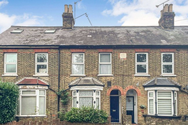 2 Honey Lane, Waltham Abbey, Essex, EN9 3AH 1