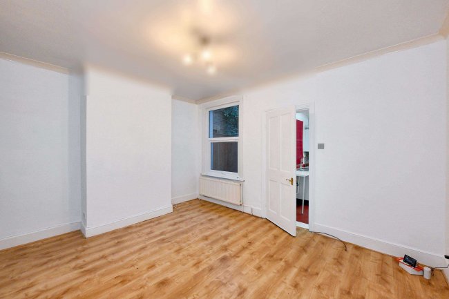 2 Honey Lane, Waltham Abbey, Essex, EN9 3AH 1