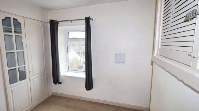 350 Wakefield Road, Denby Dale, Huddersfield, HD8 8RT 2