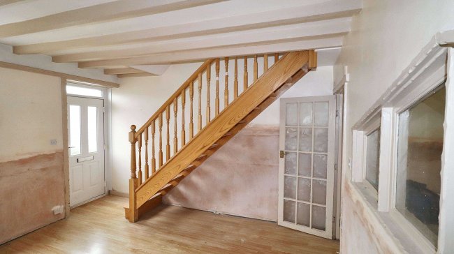 350 Wakefield Road, Denby Dale, Huddersfield, HD8 8RT 2